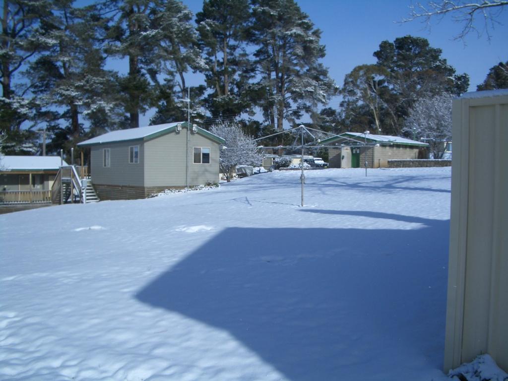 Rainbow Pines Tourist Caravan Park アダミナビー エクステリア 写真