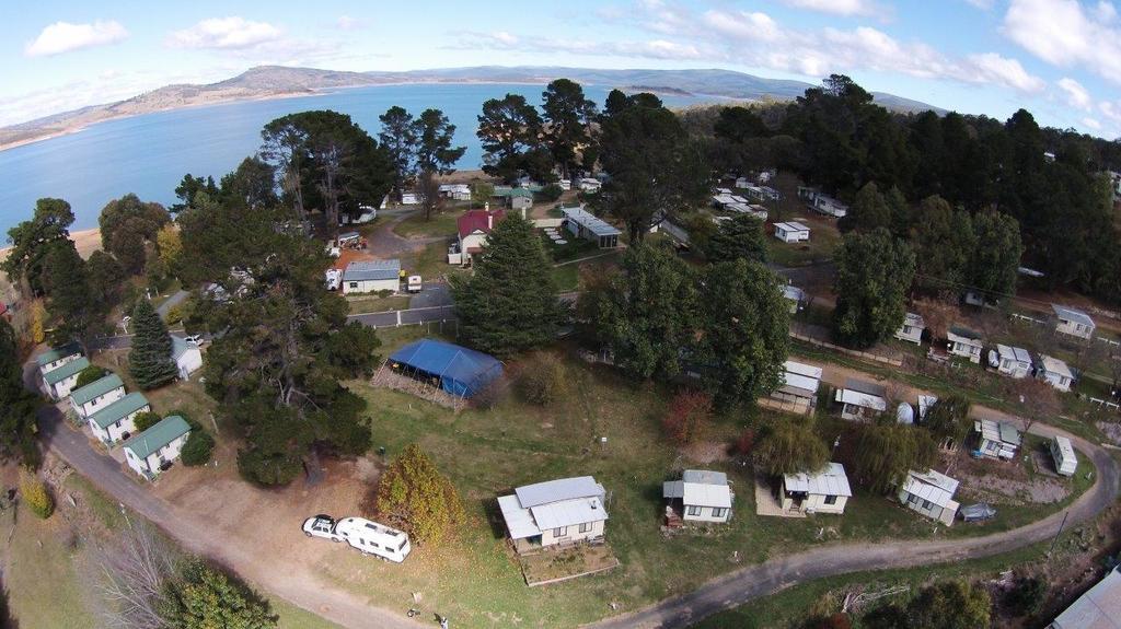 Rainbow Pines Tourist Caravan Park アダミナビー エクステリア 写真
