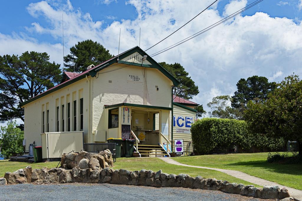 Rainbow Pines Tourist Caravan Park アダミナビー エクステリア 写真